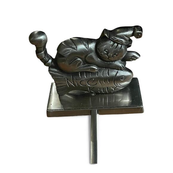 NICE KITTY silver heavy cast metal stocking holder/hanger - Picture 5 of 6